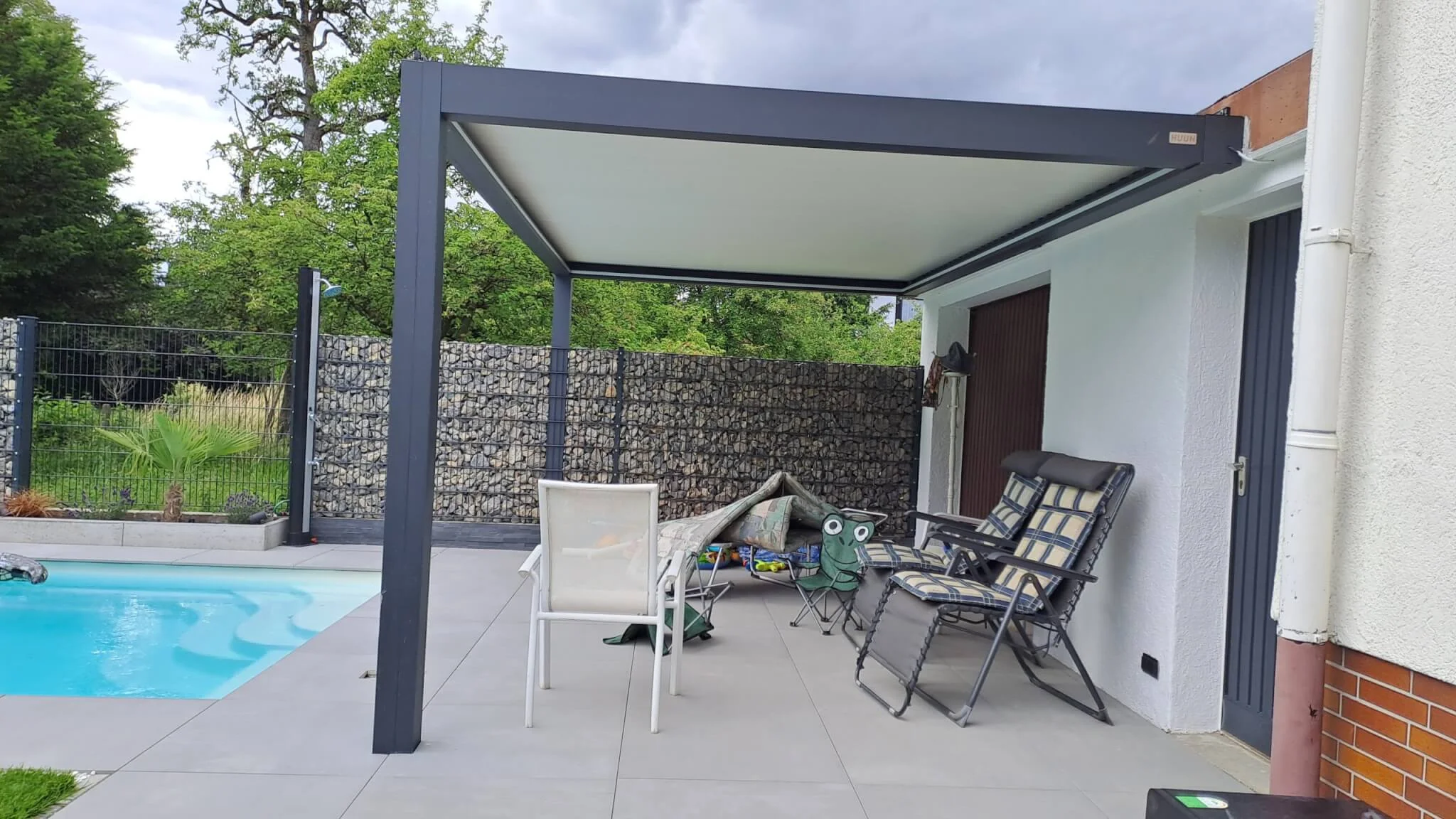 Click to view full screen HUUN Pergola Equa, Lamellendach elektrisch mit LED photo review